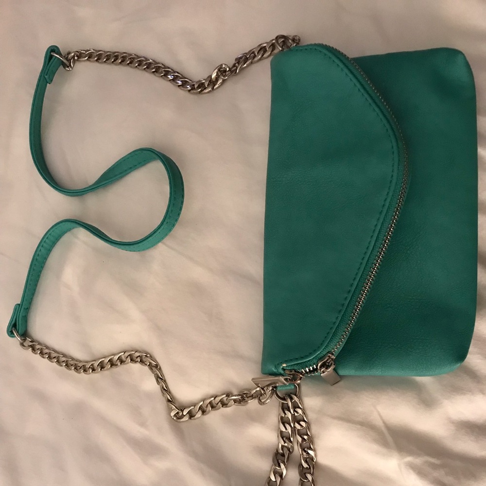 Adjustable purse/ wristlet